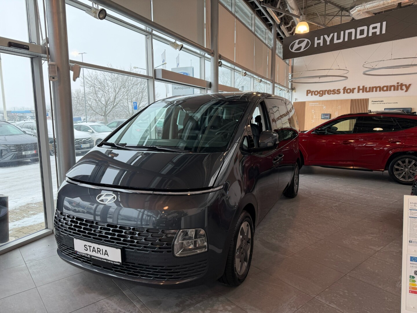 Hyundai STARIA