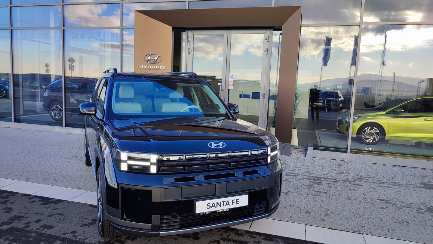 Hyundai SANTA FE