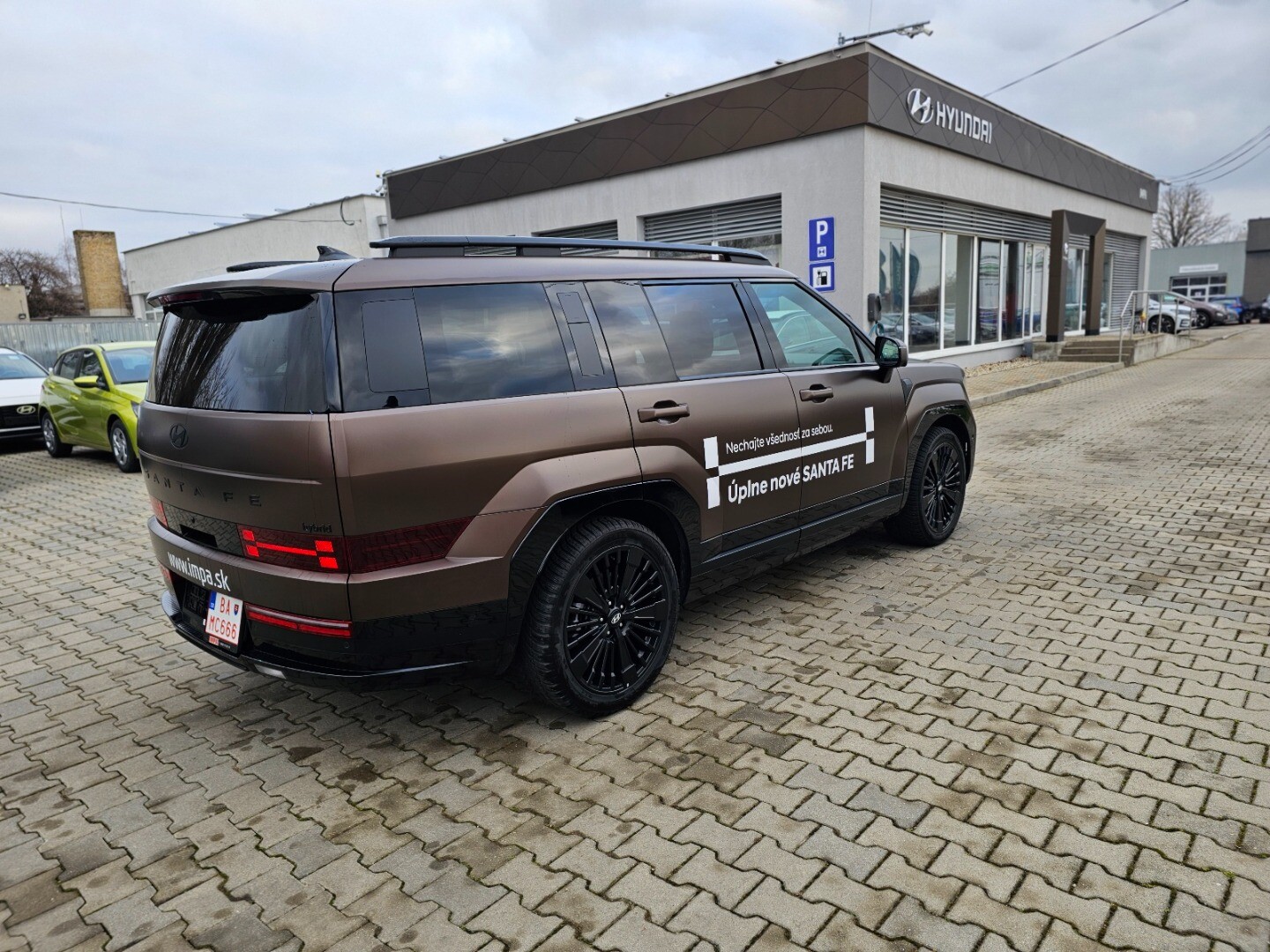 Hyundai SANTA FE