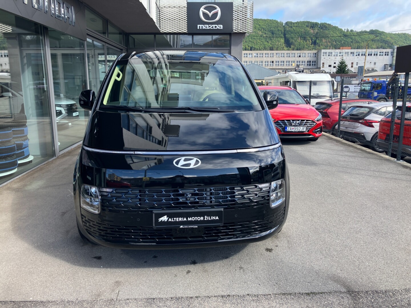 Hyundai STARIA