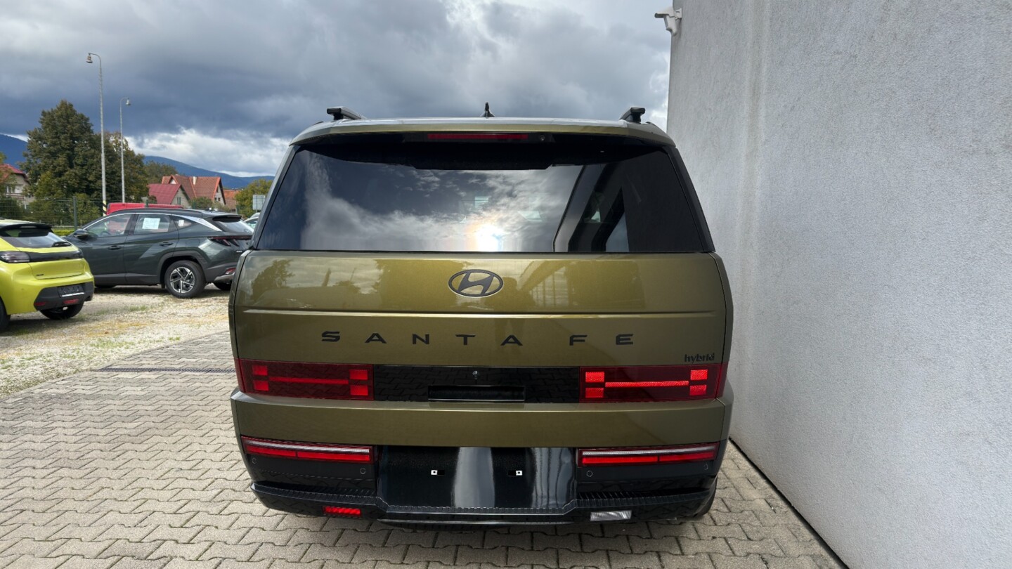 Hyundai SANTA FE