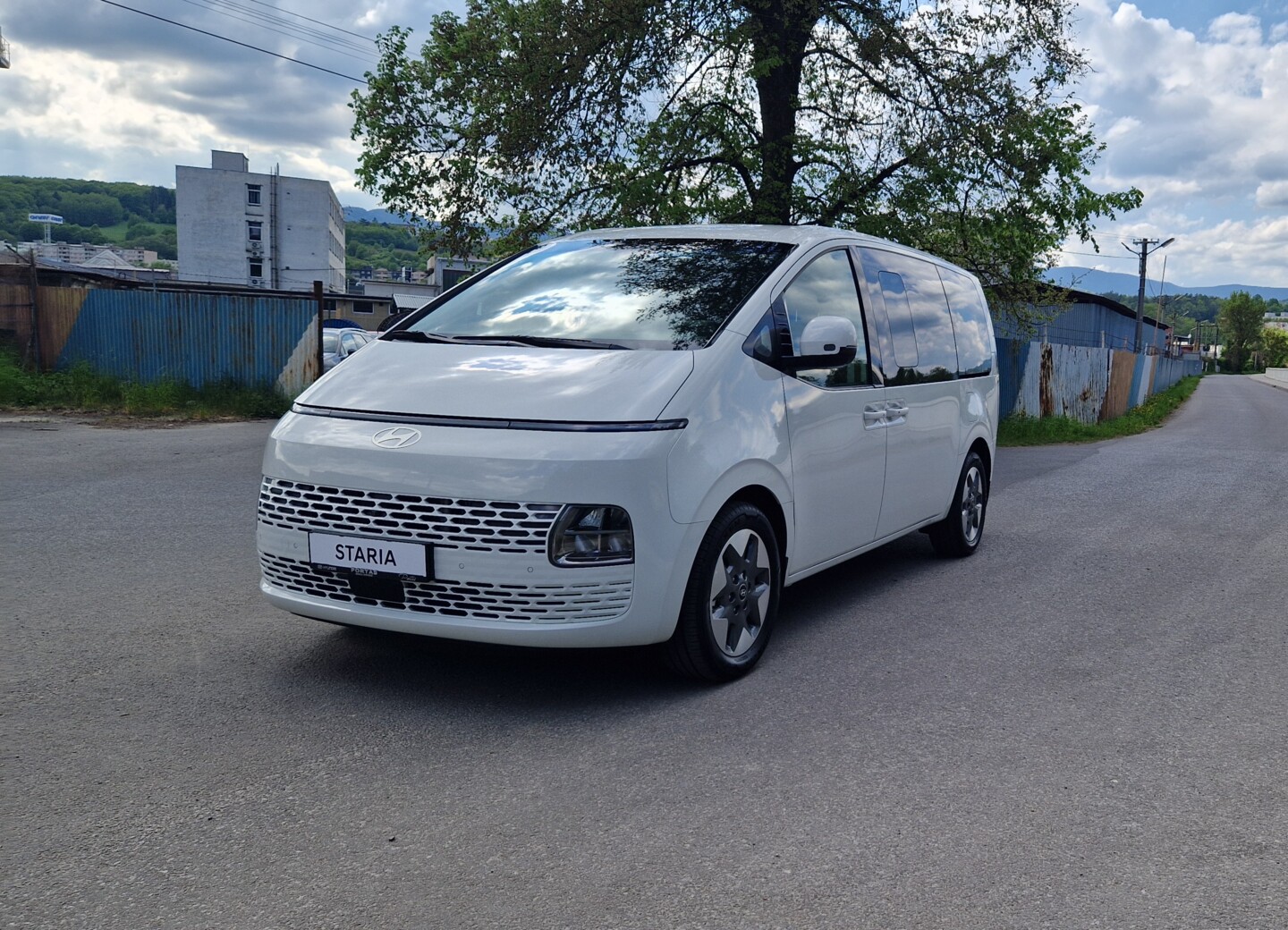 Hyundai STARIA